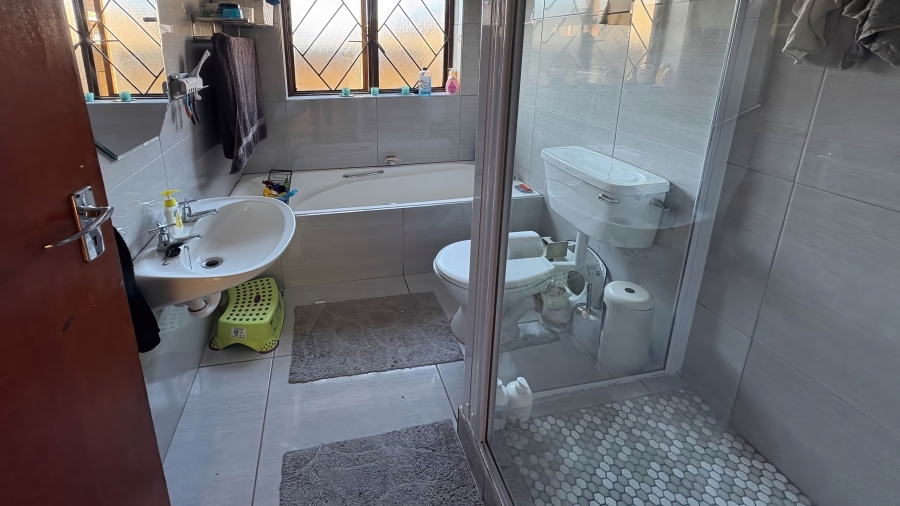 2 Bedroom Property for Sale in Belmont Park Western Cape
